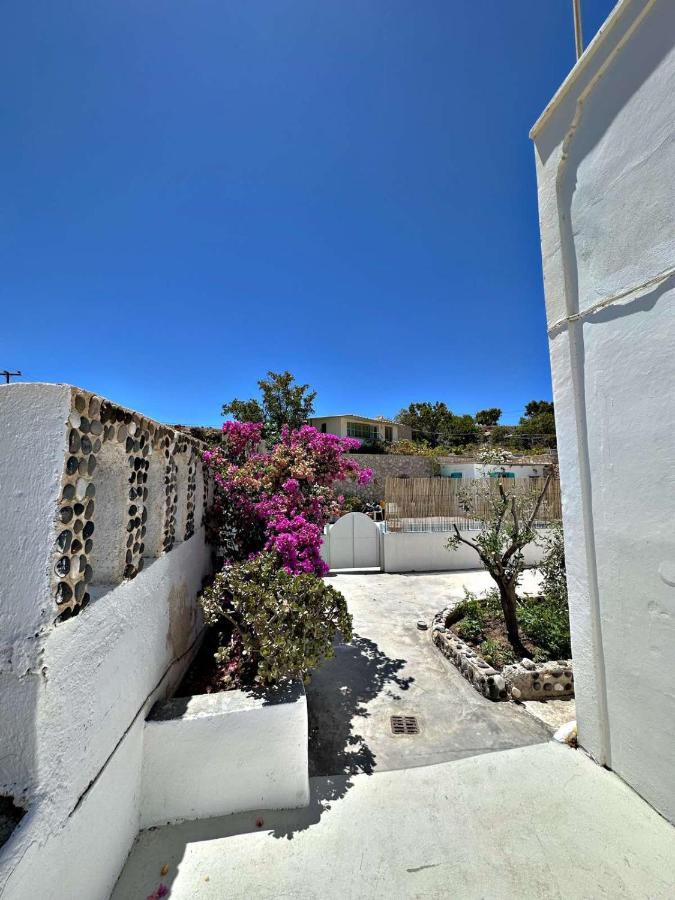 Santorini Style Rooms Vóthon Eksteriør bilde